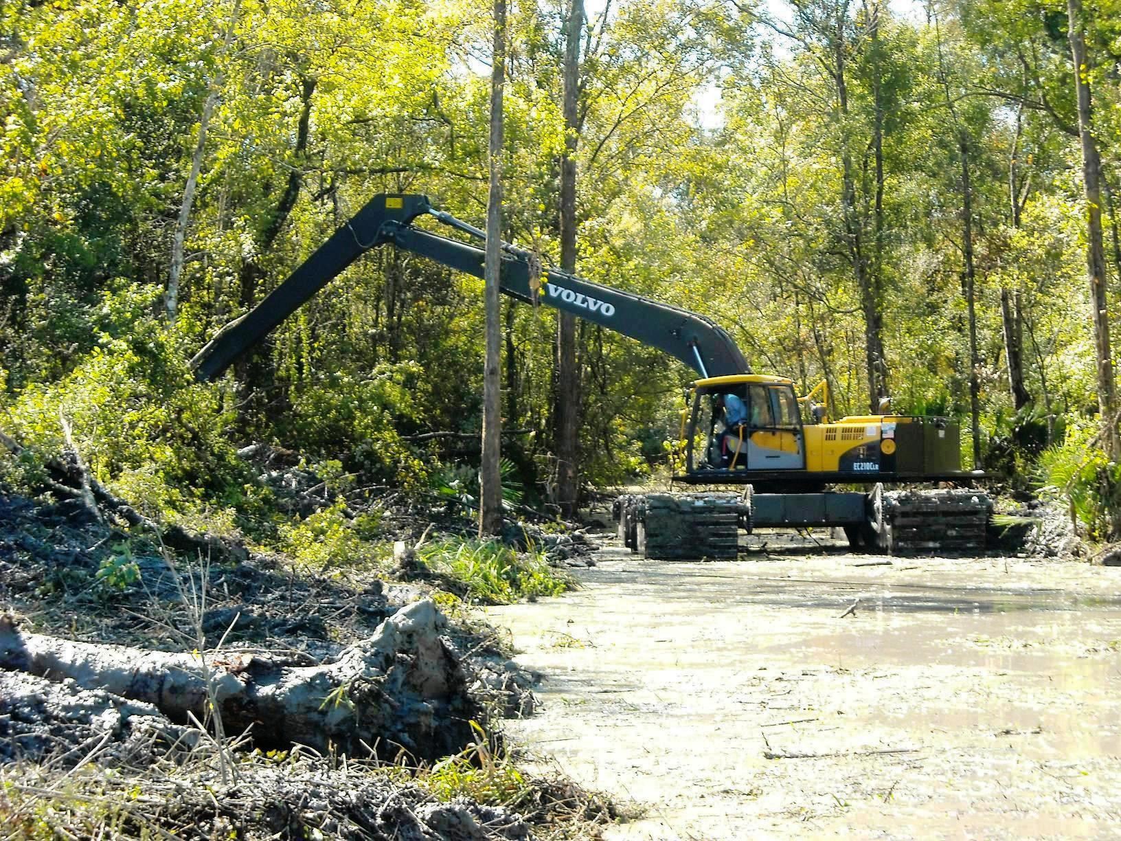 Amphibious Excavator for Sale